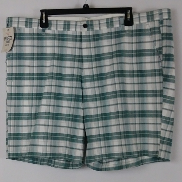 NWT Dockers plaid shorts Men's size 50 - Picture 3 of 7